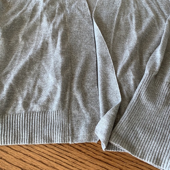 Kenneth Cole Cropped cardigan silver size large - Picture 5 of 6
